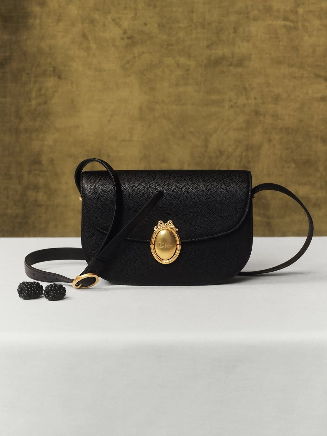 Accessories That Tell a Story, Dior Fall 2026 and Jonathan Anderson’s New Grammar of Desire