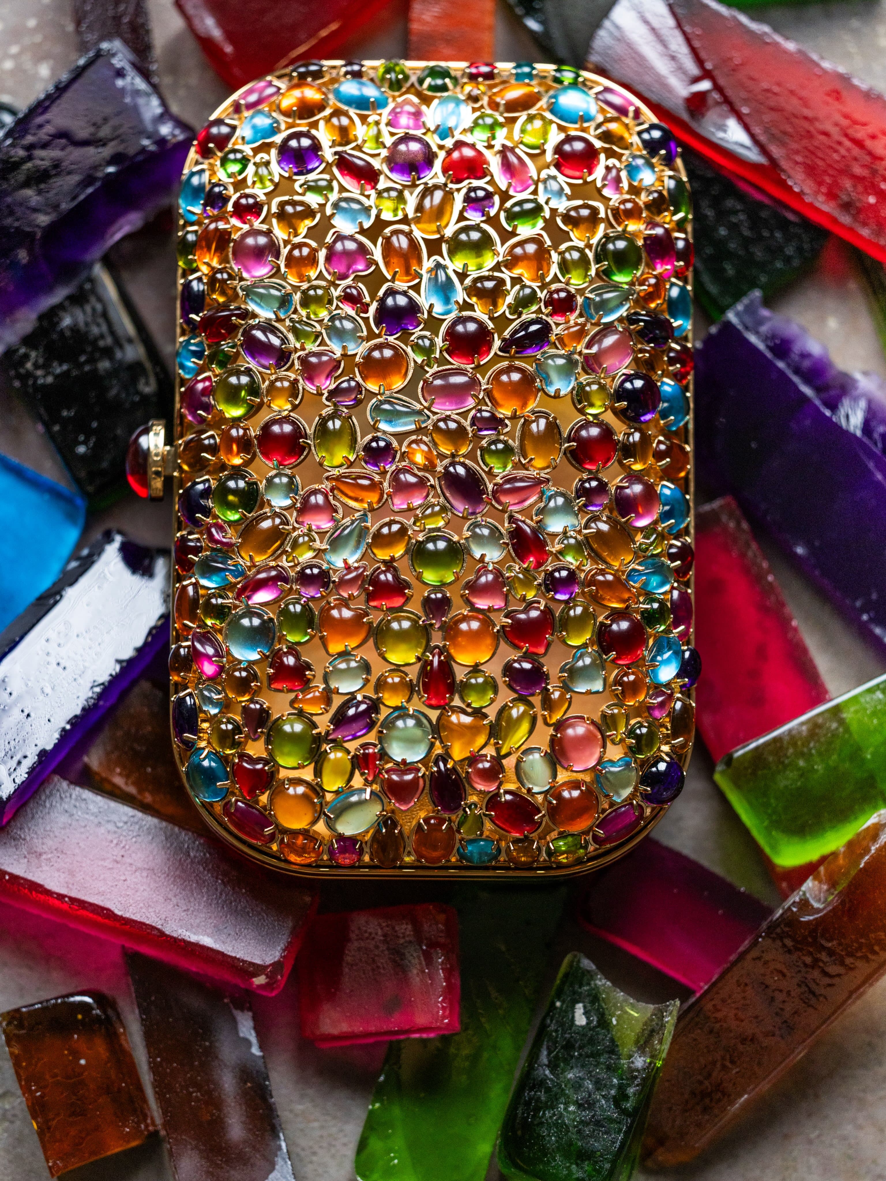 A Clutch You Can Count: Bvlgari’s 216-Stone Divas’ Dream