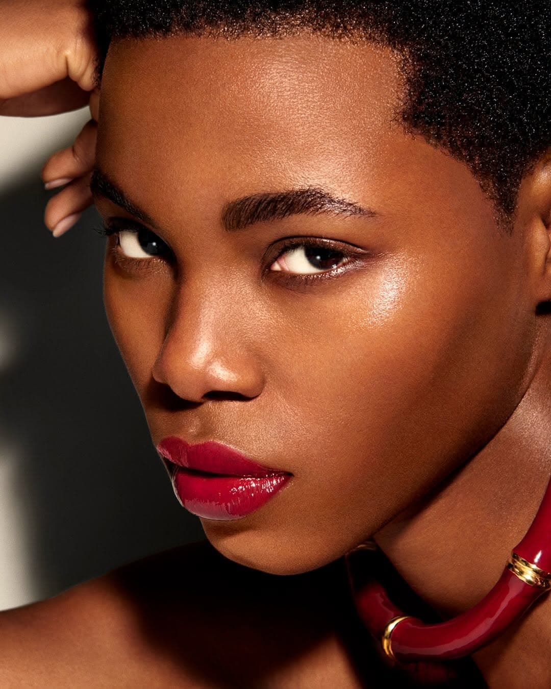 Gucci Glow Oil In Water Tint, A New Kind of Radiance That Actually Cares