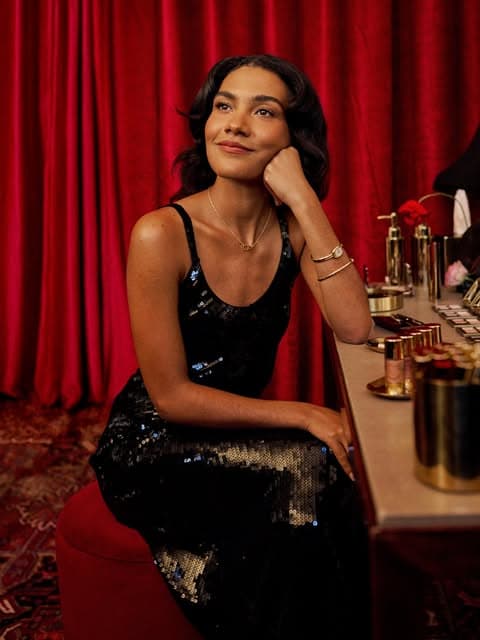 Olivia Dean at Ronnie Scott’s, in Armani: A Lesson in Stage-Ready Elegance